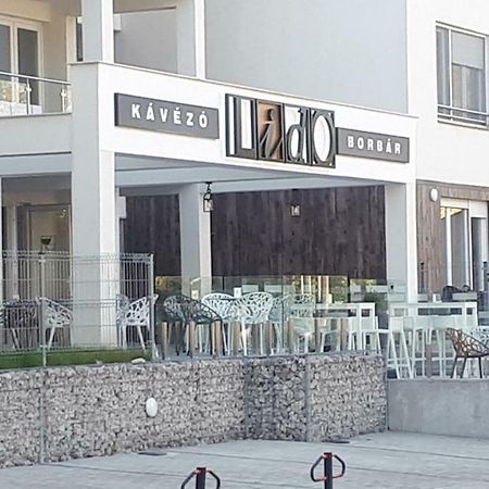 Lido Riviera Apartman بالاتوليلّي المظهر الخارجي الصورة